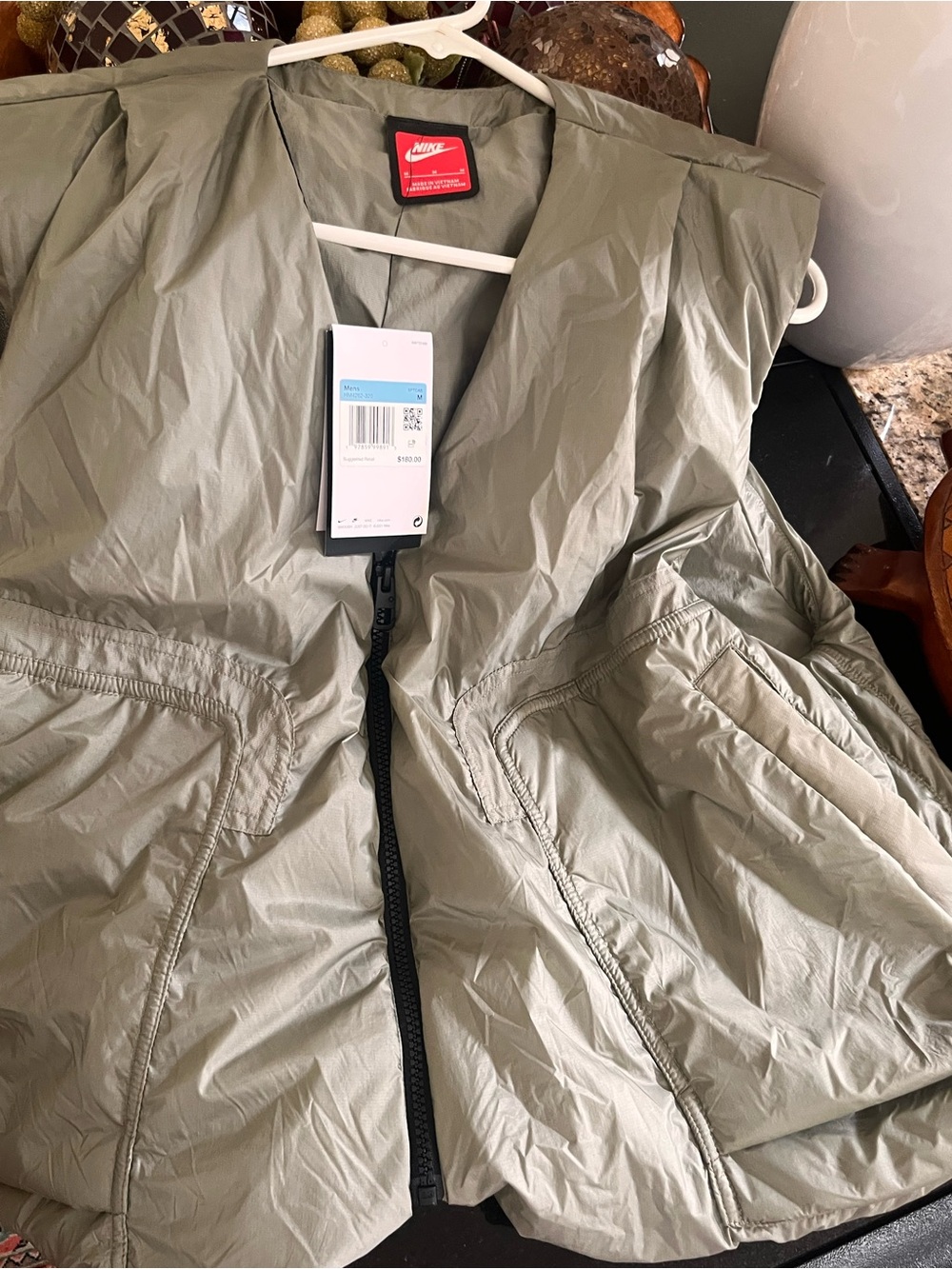 Nike swoosh Men's Packable Vest in Olive Size Medium NWT